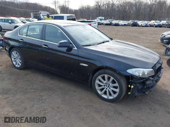 2013 BMW 5 Series 528i xDrive with VIN WBAXH5C54DD107785, listed as a IAAI auction lot 41781348 with 80,086 mi miles. Bid and sale history available at carsss.com. Image 1.