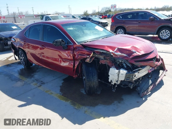 2018 Toyota Camry LE z VIN 4T1B11HK9JU583160, wystawiony jako IAAI lot #41707215 z przebiegiem 134 214 mil mil oraz . Historia ofert i sprzedaży dostępna na DreamBid. Obrazek 1.
