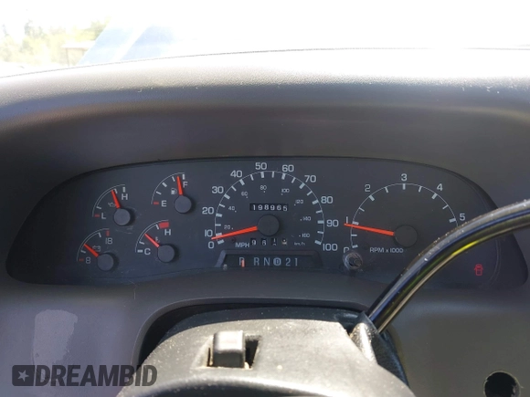 1999 Ford F-250 XL с VIN 1FTNX21L2XEA95499, выставлен на аукционе IAAI как лот 42426420 с пробегом 198 965 миль миль и . История ставок и продаж доступна на DreamBid. Изображение 7.