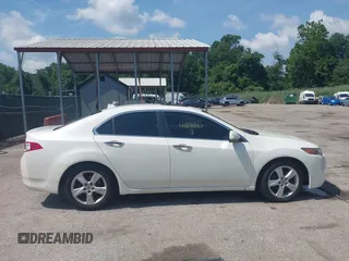 2009 Acura TSX с VIN JH4CU26629C018342, выставлен на аукционе IAAI как лот 42630067 с пробегом 180 271 миль миль и . История ставок и продаж доступна на DreamBid. Изображение 13.