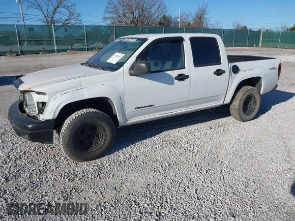 2005 GMC Canyon 1SE SLE Z71 with VIN 1GTDS136258111482, listed as a IAAI auction lot 41768376 with 300,079 mi miles. Bid and sale history available at carsss.com. Image 2.