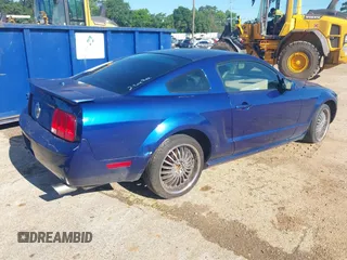 2007 Ford Mustang Deluxe with VIN 1ZVFT80N375305644, listed as a IAAI auction lot 42103749 with 233,762 mi miles and . Bid and sale history available at DreamBid. Image 4.