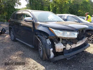2017 Toyota Highlander XLE with VIN 5TDJZRFH8HS395467, listed as a IAAI auction lot 42577658 with 66,639 mi miles and . Bid and sale history available at DreamBid. Image 1.