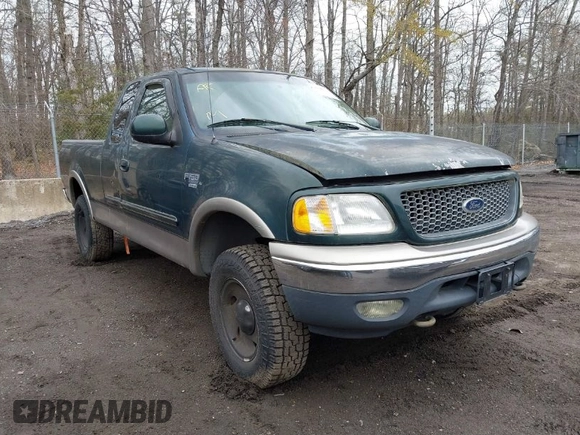 2001 Ford F-150 XL with VIN 1FTRX18LX1NA33311, listed as a IAAI auction lot 41940094 with 202,534 mi miles. Bid and sale history available at carsss.com. Image 1.