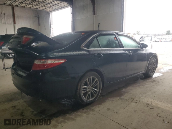 2015 Toyota Camry XLE z VIN 4T1BF1FK9FU474810, wystawiony jako Copart lot #47950725 z przebiegiem Nie podano mil oraz Szkoda całkowita • Salvage title. Historia ofert i sprzedaży dostępna na DreamBid. Obrazek 3.