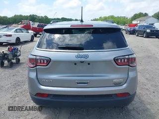 2019 Jeep Compass Latitude z VIN 3C4NJDBB6KT657190, wystawiony jako IAAI lot #42196383 z przebiegiem 55 327 mil mil oraz . Historia ofert i sprzedaży dostępna na DreamBid. Obrazek 17.