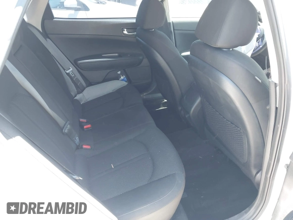 2019 Kia Optima LX z VIN 5XXGT4L38KG372576, wystawiony jako IAAI lot #42248090 z przebiegiem 98 368 mil mil oraz . Historia ofert i sprzedaży dostępna na DreamBid. Obrazek 8.
