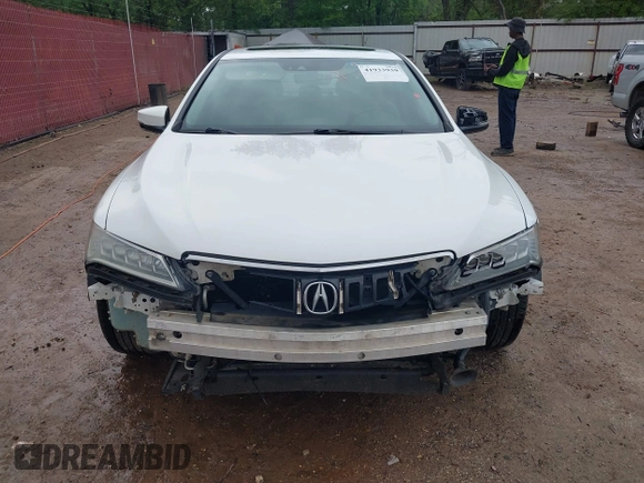 2015 Acura TLX V6 Tech with VIN 19UUB2F55FA024728, listed as a IAAI auction lot 41933939 with 185,413 mi miles. Bid and sale history available at carsss.com. Image 6.