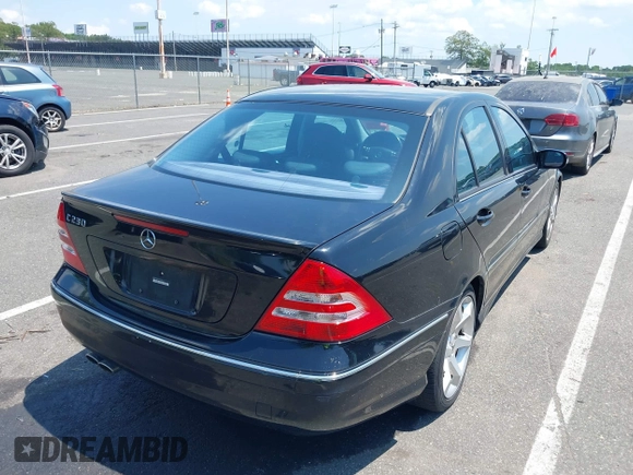 2007 Mercedes-Benz C 230 Sport with VIN WDBRF52H57F920444, listed as a IAAI auction lot 42666682 with 152,560 mi miles and . Bid and sale history available at DreamBid. Image 4.