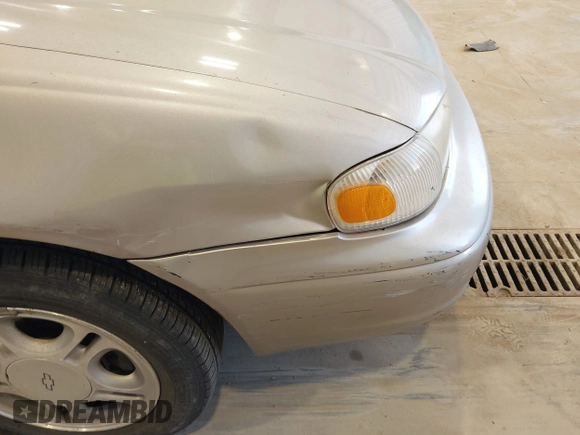 2001 Chevrolet Prizm z VIN 1Y1SK52811Z400984, wystawiony jako IAAI lot #42550019 z przebiegiem 226 246 mil mil oraz . Historia ofert i sprzedaży dostępna na DreamBid. Obrazek 6.