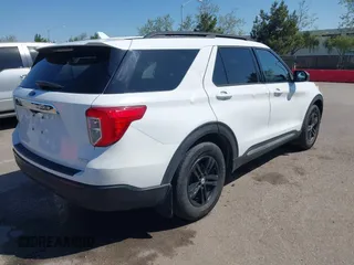 2020 Ford Explorer XLT with VIN 1FMSK7DH0LGA56278, listed as a IAAI auction lot 41836333 with 49,498 mi miles and . Bid and sale history available at carsss.com. Image 4.