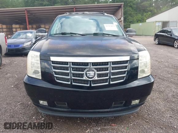 2007 Cadillac Escalade z VIN 1GYFK638X7R420955, wystawiony jako IAAI lot #42313073 z przebiegiem 175 578 mil mil oraz . Historia ofert i sprzedaży dostępna na DreamBid. Obrazek 6.