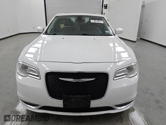 2016 Chrysler 300 Anniversary Edition with VIN 2C3CCAAG6GH313912, listed as a Copart auction lot 50132135 with 124,933 mi miles and Clean Title. Bid and sale history available at DreamBid. Image 5.