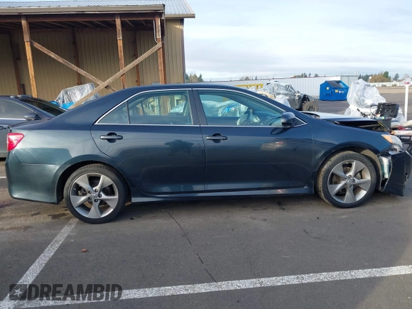 2014 Toyota Camry L with VIN 4T1BF1FK1EU396294, listed as a IAAI auction lot 41267658 with 120,898 mi miles. Bid and sale history available at carsss.com. Image 13.