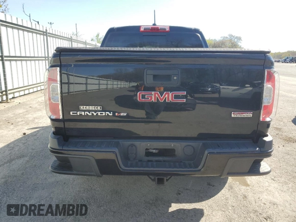 2018 GMC Canyon 4WD SLT z VIN 1GTG6DEN0J1241741, wystawiony jako Copart lot #53724685 z przebiegiem 84 980 mil mil oraz Czysty tytuł • Clean title. Historia ofert i sprzedaży dostępna na DreamBid. Obrazek 6.