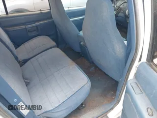 1995 Ford Explorer Eddie Bauer z VIN 1FMDU34X5SZB70346, wystawiony jako IAAI lot #42277331 z przebiegiem 131 026 mil mil oraz . Historia ofert i sprzedaży dostępna na DreamBid. Obrazek 8.