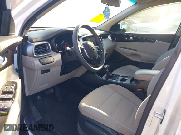 2020 Kia Sorento LX with VIN 5XYPG4A34LG623985, listed as a IAAI auction lot 41672235 with 54,614 mi miles. Bid and sale history available at carsss.com. Image 5.