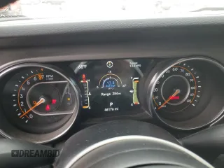 2022 Jeep Gladiator Texas Trail with VIN 1C6HJTAG9NL170836, listed as a Copart auction lot 43064695 with 46,176 mi miles and Salvage Title. Bid and sale history available at carsss.com. Image 9.