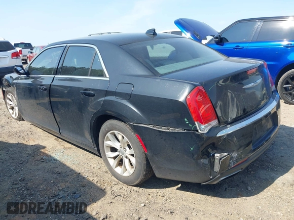 2015 Chrysler 300 Limited z VIN 2C3CCAAG1FH742910, wystawiony jako IAAI lot #42151768 z przebiegiem 186 050 mil mil oraz . Historia ofert i sprzedaży dostępna na DreamBid. Obrazek 3.