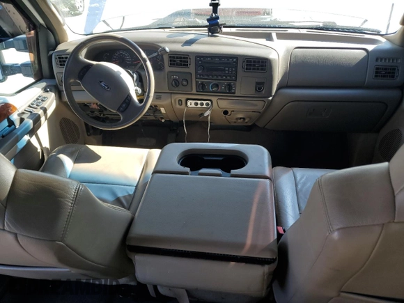 2004 Ford F-250 XL with VIN 1FTNW21PX4EB66482, listed as a Copart auction lot 57772755 with 118,054 mi miles and Clean title. Bid and sale history available at DreamBid. Image 8.