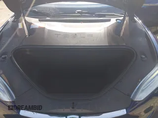2016 Tesla Model S 90D with VIN 5YJSA1E48GF161604, listed as a IAAI auction lot 39977345 with 32,789 mi miles and . Bid and sale history available at DreamBid. Image 10.