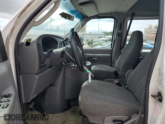2003 Ford Econoline Cargo with VIN 1FDNS24L63HB98083, listed as a Copart auction lot 65953715 with 121,326 mi miles and Salvage title. Bid and sale history available at DreamBid. Image 7.