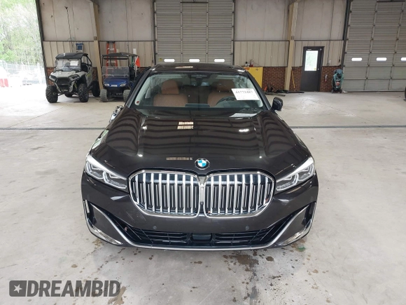 2022 BMW 7 Series 740i with VIN WBA7T2C07NCH14971, listed as a IAAI auction lot 41772487 with 28,382 mi miles. Bid and sale history available at carsss.com. Image 13.
