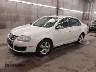 2008 Volkswagen Jetta Sedan SE with VIN 3VWRM71K78M161276, listed as a IAAI auction lot 41186328 with 179,096 mi miles. Bid and sale history available at carsss.com. Image 2.