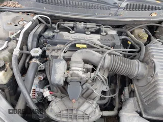 2005 Chrysler Sebring z VIN 1C3EL45X95N518231, wystawiony jako IAAI lot #42438830 z przebiegiem 176 877 mil mil oraz . Historia ofert i sprzedaży dostępna na DreamBid. Obrazek 10.