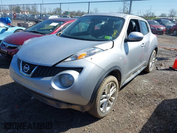 2014 Nissan Juke SL with VIN JN8AF5MVXET358643, listed as a IAAI auction lot 41990136 with 1 mi miles. Bid and sale history available at carsss.com. Image 2.