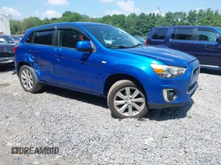 2015 Mitsubishi Outlander SE z VIN 4A4AP4AU1FE016219, wystawiony jako IAAI lot #42728600 z przebiegiem 181 330 mil mil oraz . Historia ofert i sprzedaży dostępna na DreamBid. Obrazek 1.