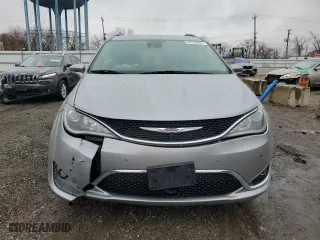 2019 Chrysler Pacifica Touring L Plus with VIN 2C4RC1EG6KR705839, listed as a Copart auction lot 48193655 with 91,690 mi miles and Salvage Title. Bid and sale history available at carsss.com. Image 5.