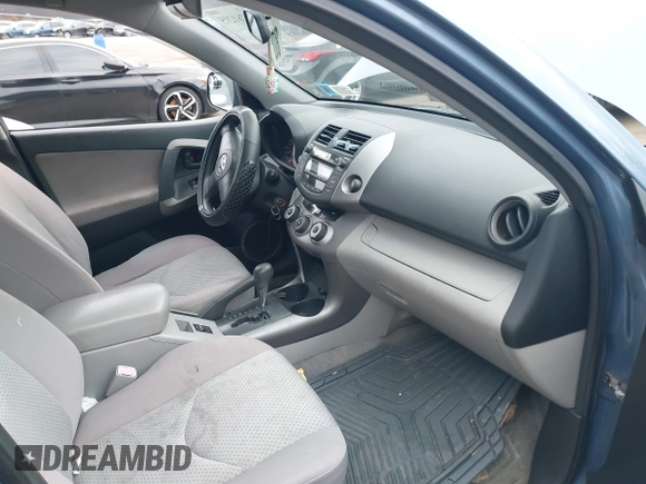 2006 Toyota RAV4 with VIN JTMZD33V165020273, listed as a IAAI auction lot 41761215 with 146,139 mi miles. Bid and sale history available at carsss.com. Image 5.