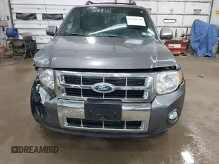 2010 Ford Escape Limited z VIN 1FMCU9EG2AKC17658, wystawiony jako IAAI lot #42430110 z przebiegiem 143 964 mil mil oraz . Historia ofert i sprzedaży dostępna na DreamBid. Obrazek 12.