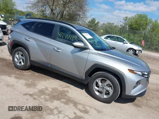 2023 Hyundai Tucson SEL z VIN 5NMJBCAE1PH261268, wystawiony jako IAAI lot #42244483 z przebiegiem 25 720 mil mil oraz . Historia ofert i sprzedaży dostępna na DreamBid. Obrazek 1.