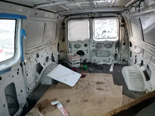 2004 Ford Econoline Cargo z VIN 1FTNE24L84HA51888, wystawiony jako Copart lot #86813724 z przebiegiem Nie podano mil oraz Szkoda całkowita • Salvage title. Historia ofert i sprzedaży dostępna na DreamBid. Obrazek 10.