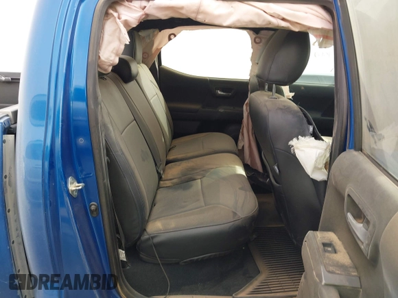 2018 Toyota Tacoma SR with VIN 3TMCZ5AN1JM124111, listed as a IAAI auction lot 41741973 with 90,175 mi miles. Bid and sale history available at carsss.com. Image 8.