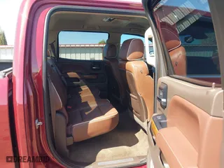 2015 Chevrolet Silverado 2500HD Built After Aug 14 High Country with VIN 1GC1KXEG1FF500025, listed as a IAAI auction lot 42042084 with 164,353 mi miles. Bid and sale history available at carsss.com. Image 8.