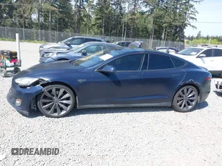 2013 Tesla Model S Performance z VIN 5YJSA1DP2DFP06669, wystawiony jako IAAI lot #42161357 z przebiegiem 177 710 mil mil oraz . Historia ofert i sprzedaży dostępna na DreamBid. Obrazek 15.
