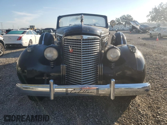 1938 Cadillac Fleetwood z VIN 5270045, wystawiony jako Copart lot #83645004 z przebiegiem 88 787 mil mil oraz Szkoda całkowita • Salvage title. Historia ofert i sprzedaży dostępna na DreamBid. Obrazek 5.
