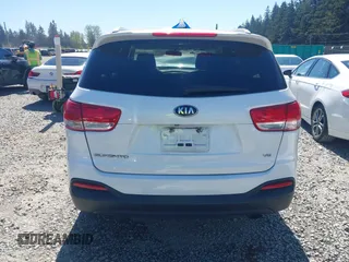 2016 Kia Sorento LX z VIN 5XYPGDA59GG025432, wystawiony jako IAAI lot #42064630 z przebiegiem 170 591 mil mil oraz . Historia ofert i sprzedaży dostępna na DreamBid. Obrazek 17.