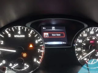 2018 Nissan Altima 2.5 SL with VIN 1N4AL3APXJC110505, listed as a IAAI auction lot 41586879 with 125,492 mi miles. Bid and sale history available at carsss.com. Image 5.