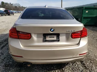 2013 BMW 3 Series 328i z VIN WBA3C1C55DF444427, wystawiony jako Copart lot #43200905 z przebiegiem 188 742 mil mil oraz Szkoda całkowita • Salvage title. Historia ofert i sprzedaży dostępna na DreamBid. Obrazek 6.