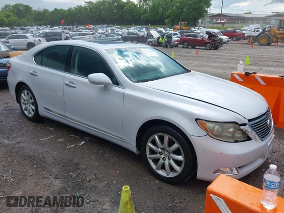 2008 Lexus LS 460 with VIN JTHBL46F185079274, listed as a IAAI auction lot 42219303 with 287,870 mi miles and . Bid and sale history available at DreamBid. Image 1.