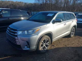 2017 Toyota Highlander LE with VIN 5TDBZRFH5HS482117, listed as a IAAI auction lot 41274836 with 83,903 mi miles and . Bid and sale history available at DreamBid. Image 2.