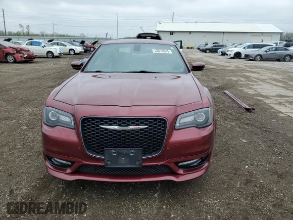 2018 Chrysler 300 S z VIN 2C3CCAGG9JH165768, wystawiony jako Copart lot #53819645 z przebiegiem 43 403 mil mil oraz Szkoda całkowita • Salvage title. Historia ofert i sprzedaży dostępna na DreamBid. Obrazek 5.