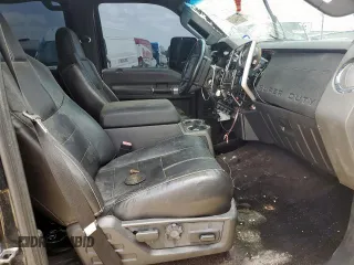 2009 Ford F-250 XL z VIN 1FTSW21R69EB29831, wystawiony jako Copart lot #55984465 z przebiegiem 224 130 mil mil oraz Szkoda całkowita • Salvage title. Historia ofert i sprzedaży dostępna na DreamBid. Obrazek 7.