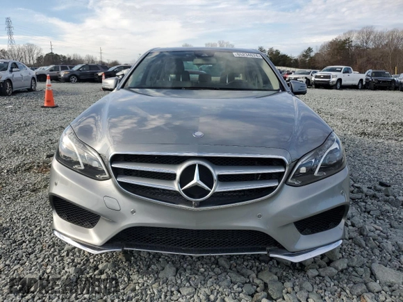 2014 Mercedes-Benz E 550 Sport with VIN WDDHF9BB4EA924291, listed as a Copart auction lot 85234674 with 157,842 mi miles and Clean Title. Bid and sale history available at DreamBid. Image 5.