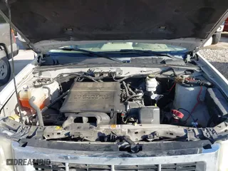 2011 Ford Escape Limited with VIN 1FMCU0EG4BKA28989, listed as a IAAI auction lot 42015694 with 271,226 mi miles. Bid and sale history available at carsss.com. Image 10.