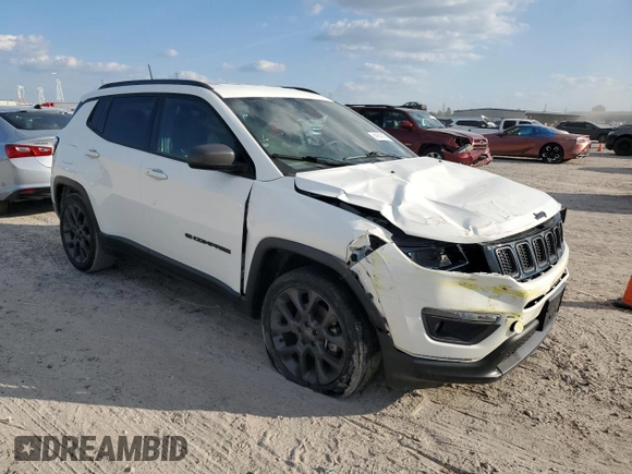 2021 Jeep Compass 80th Anniversary with VIN 3C4NJCEB3MT550073, listed as a Copart auction lot 80508234 with 29,690 mi miles and Salvage Title. Bid and sale history available at carsss.com. Image 4.